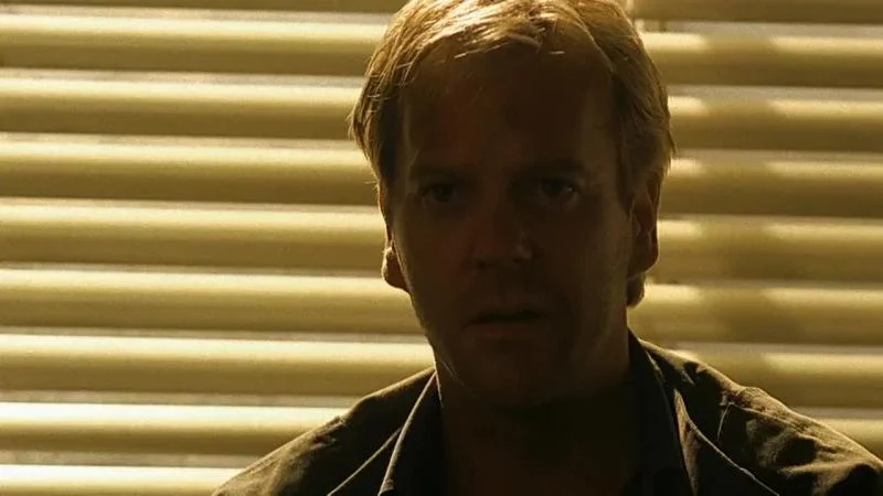 Кадры из сериала 24 часа (2001)